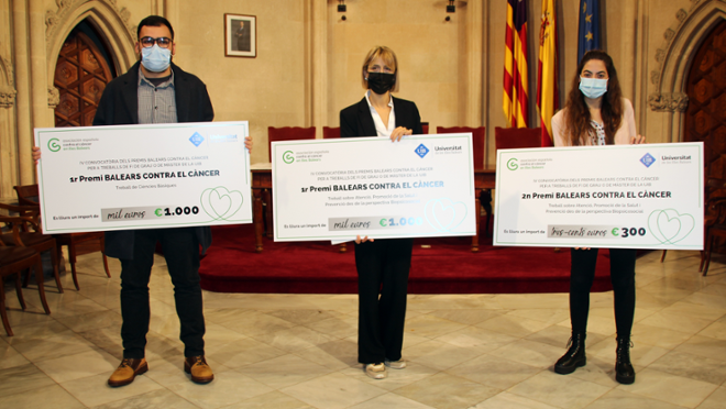 Els guanyadors del premi. Foto: AECC